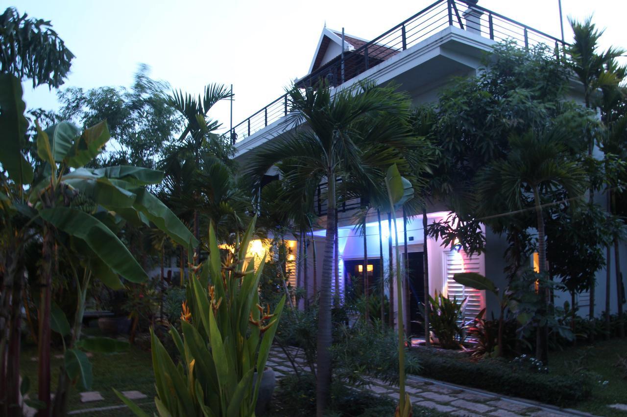 Yolo Hostel Siem Reap Exterior photo